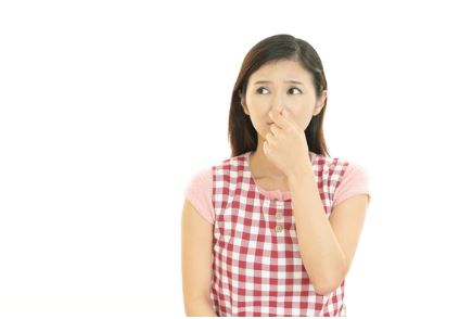 Vì sao thông cống nhiều lần vẫn không hết mùi